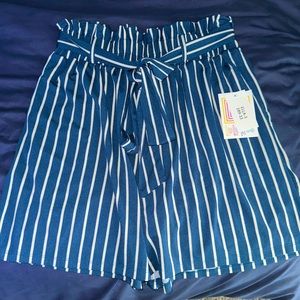 LuLaRoe Ella “paper bag” shorts; size small.